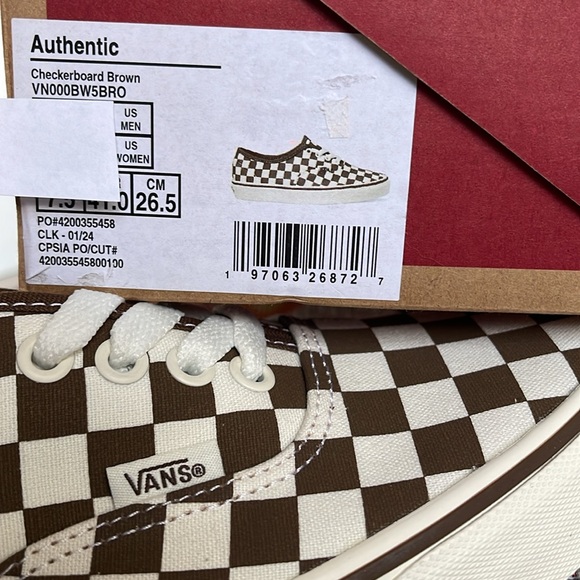 Vans WMNS Authentic Checkerboard Brown
VN000BW5BRO
SNEAKERS - Picture 16 of 16